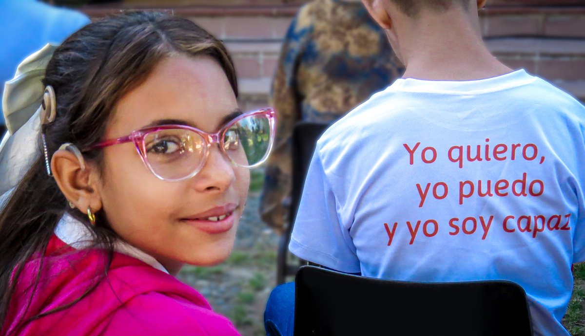 Su nombre es Nailys Yuliana Arias Virelles, beneficiada con el implante coclear, ella es estudiante de la escuela especial "Ernesto Guevara de la Serna" en Bayamo, Granma y justo hoy cuando celebramos el Día Mundial del Implante Coclear, está de cumpleaños.
#CubaMined
📸<a href="/Yane1606/">Yane Cuba 🇨🇺</a>