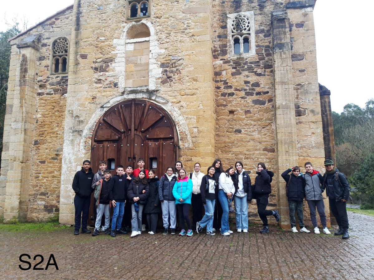 IES Rosario de Acuña tweet media