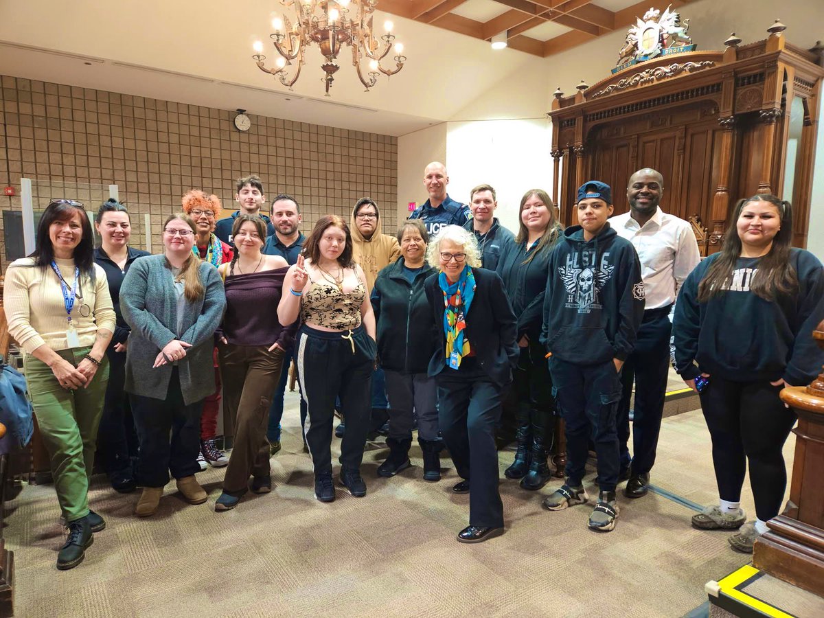 <a href="/NiagRegPolice/">NRPS</a> continues to work with our community partners <a href="/npaamb_on/">NPAAMB Indigenous Youth Employment & Training</a> #IndigenousYouthPrograms #WorkingTogether