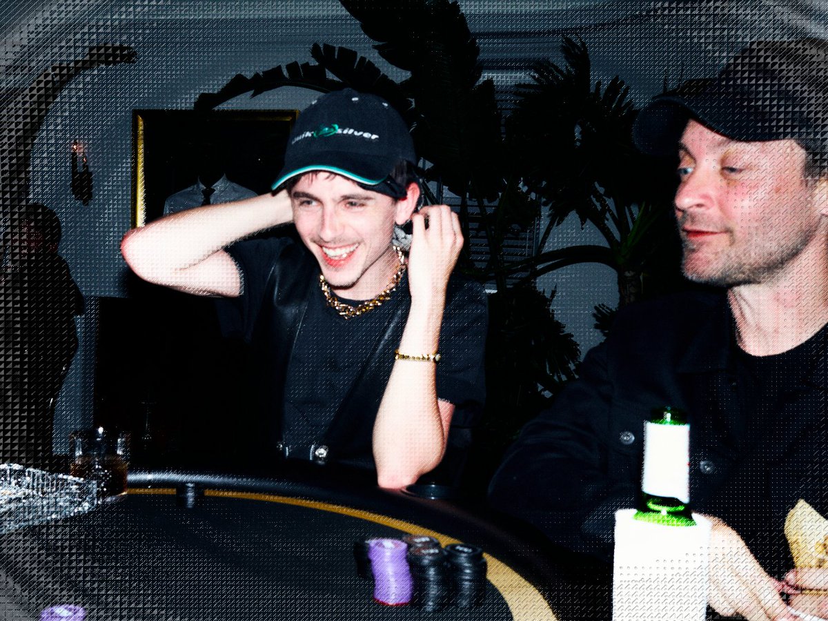 The_SummerMan's tweet photo. this week on TAP IN: I learn how to play cards in real-time during Poker Night at Chateau Marmont with Mr. Pursuit of Greatness himself and a crazy supporting cast https://t.co/asYm1n5egu https://t.co/4Emqz1LBu8