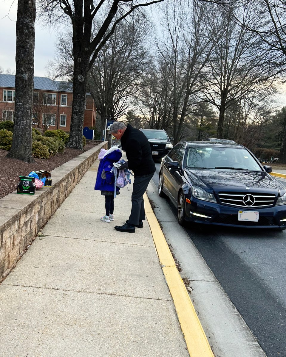 What an endearing moment captured during carpool! Mr. Sullivan came to the rescue and helped a young student with her backpack. Moments like these remind us of the caring spirit of our leadership and our community! #CaringChallengingCommunity #kindnessmatters #heartwarmingmoments