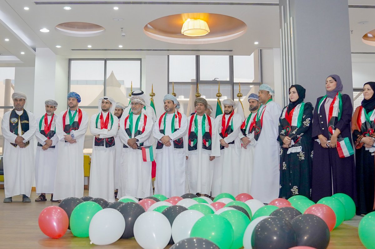 #صور أسرة المركز الإحصائي لدول مجلس التعاون
لدول الخليج العربية تحتفل بـ #العيد_الوطني_الكويتي  
بمشاركة سفير دولة الكويت في سلطنة عمان سعادة الدكتور محمد ناصر ماضي الهاجري  

#الإحصائي_الخليجي