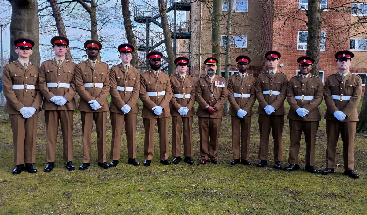 Last week, Lt Col Sekhon attended the ATC Pirbright Pass Off Parade to welcome new recruits to the Corps. 👏 Congratulations to Craftsman Vincent (Best Recruit &amp; Soldiers' Soldier) and Craftsman Johnson (Best Rifle Shot)! Welcome to the family! #TheREMEFamily

Arte et Marte 🇷🇴