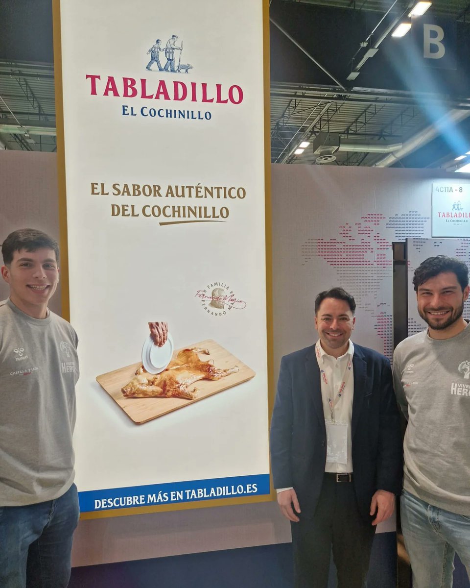 🙌🏻 Esta mañana hemos realizado una visita a <a href="/SomosEresma/">Eresma</a> y <a href="/tabladillo_es/">Tabladillo</a>, dos de nuestros patrocinadores, en la feria Meat Attraction situada en el IFEMA de Madrid 📍

¡No os voy a decir cómo estaba ese jamón! 😋😉

#ViverosHerolBmNava 🔴⚪️ 
#GuerrerosNaveros
#LigaPlenitude