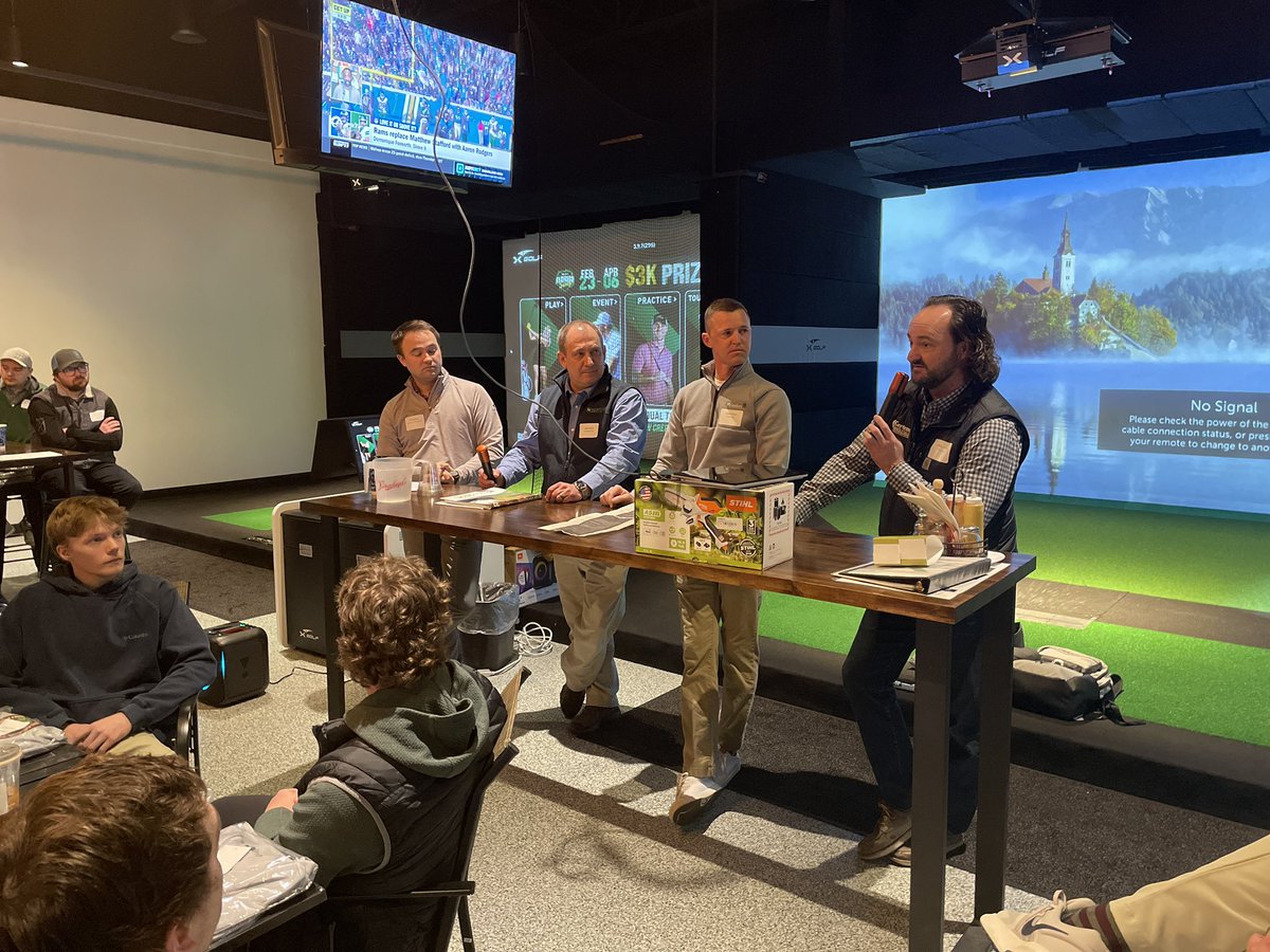 MnGCSA's tweet image. Great turnout for the MGCSA Assistant Forum @xgolfminnesota! Thank you to our vendor panel, @joel_livingood, and all of our sponsors and attendees for a great day of conversation and networking.