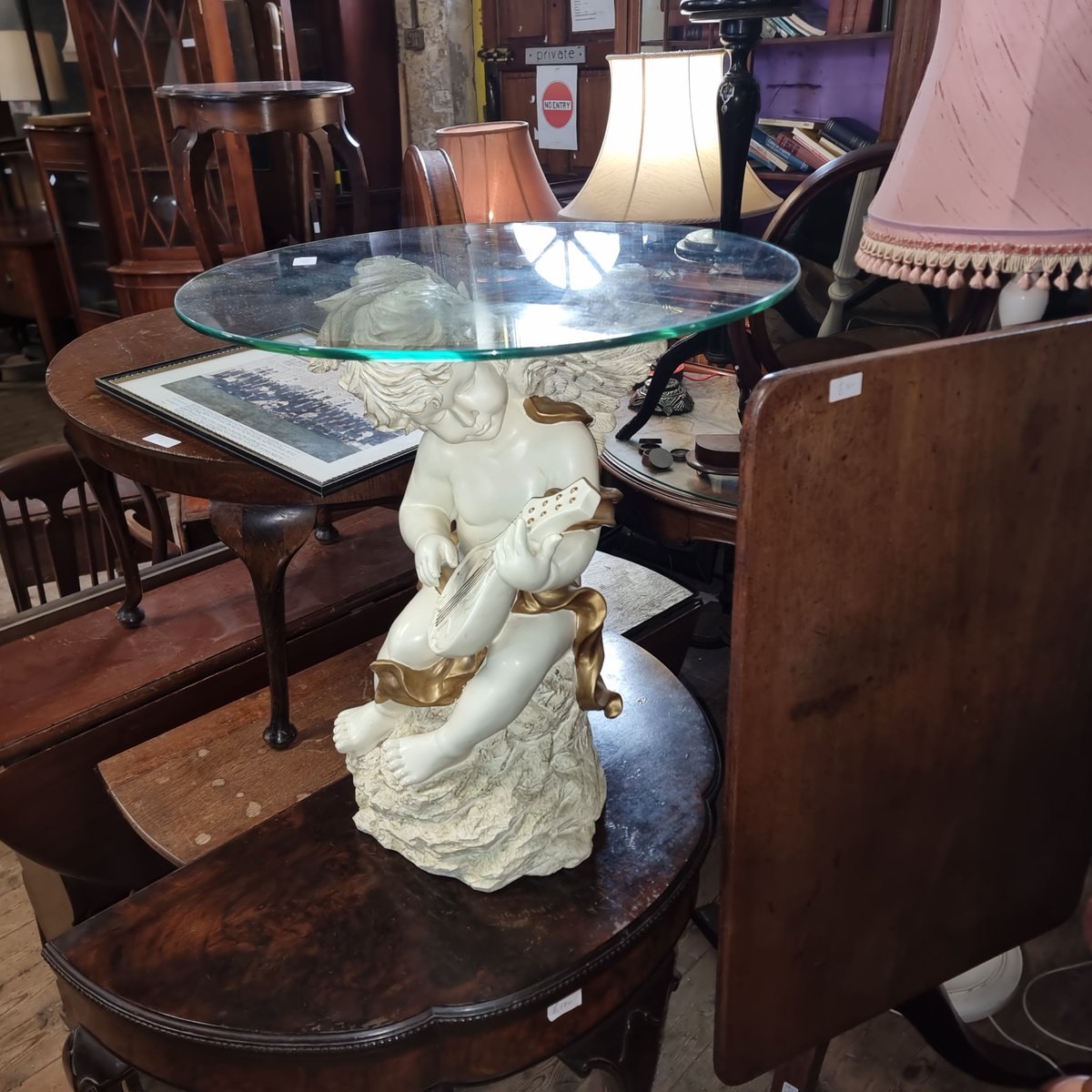 £35 each 2 cherub lamps
£45 and £50 each 2 cherub tables
#cherub#table#lamp