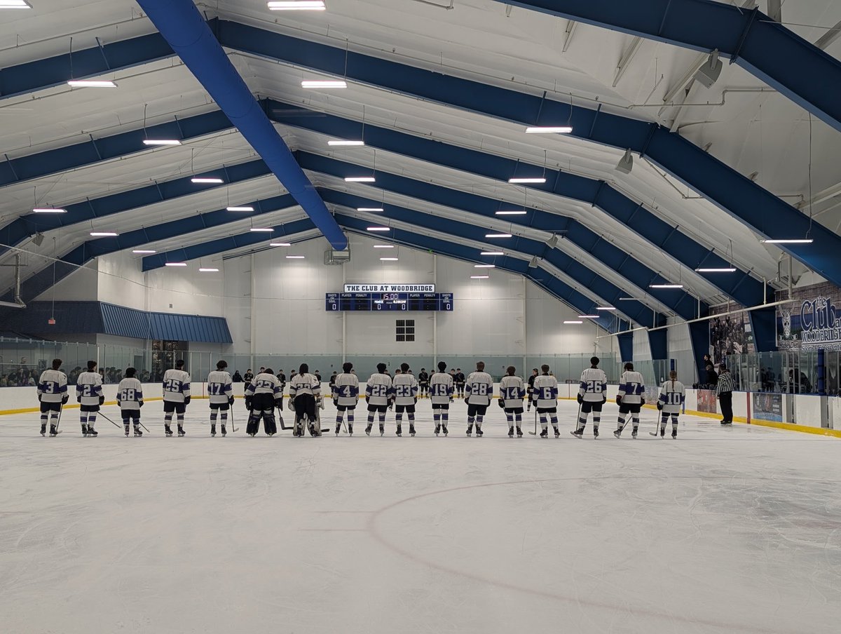 The 2024-2025 season has come to an end. Thank you to every player for their hard work and dedication to this program. Special shout out to our 8 seniors, good luck in the future to all. Go Knights! 🏒⚔️