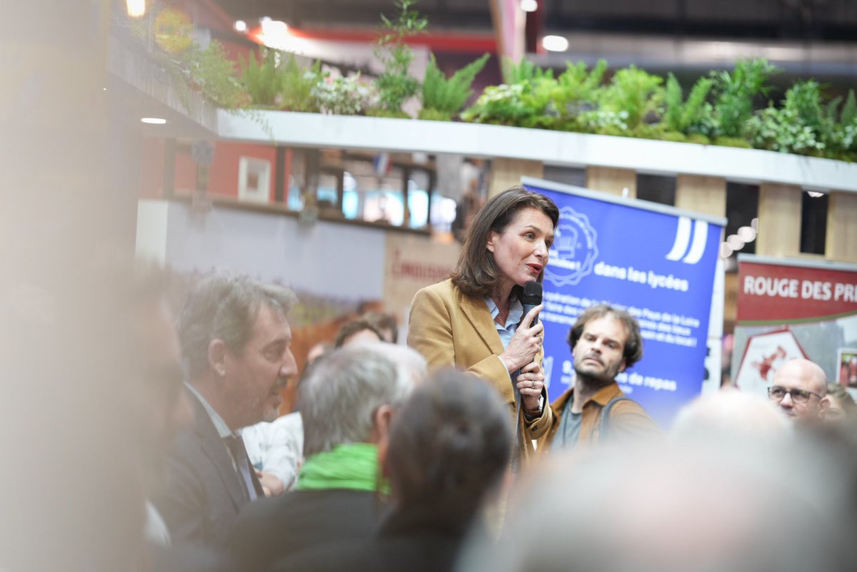 #SIA2025 Inauguration du pavillon régional Hall 1 – H105 en présence de <a href="/C_MORANCAIS/">Christelle MORANÇAIS</a>, <a href="/a_leboeuf/">Alain LEBOEUF</a>, <a href="/Prefet44/">Préfet des Pays de la Loire et de Loire-Atlantique</a> et <a href="/FrBeaupere/">Beaupere francois</a>. 
➡️ Un espace dédié à l’élevage et aux filières agricoles d’excellence rythmé par de nombreuses dégustations et animations en partenariat avec les