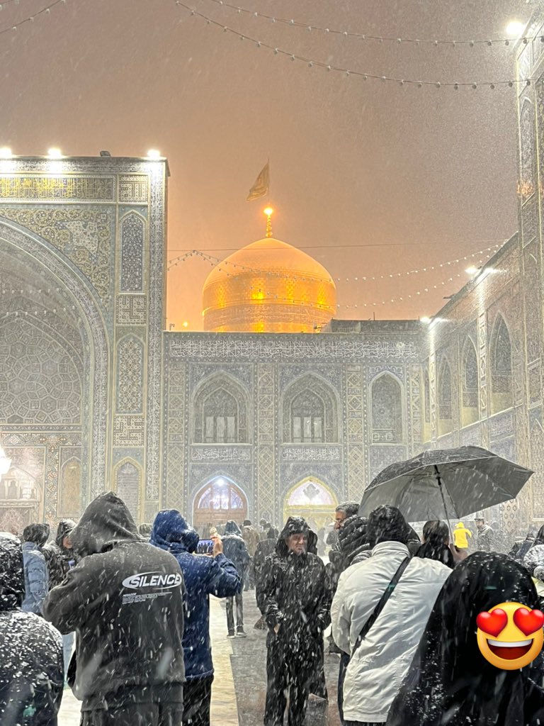حرم امام رضا ، برفــشـم قشنگههه😍❄️