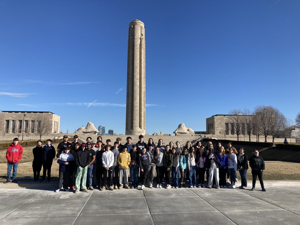@rv337 is ready for the <a href="/TheWWImuseum/">National WWI Museum</a> Tour!!! Super exciting day!! #OneRV