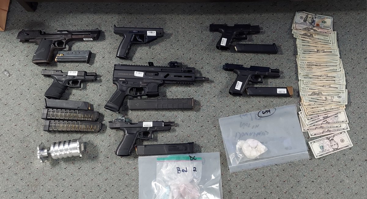 Euclid_PD's tweet image. After several months of diligent investigation, the Euclid Police Narcotics &amp;amp; Vice Unit, in collaboration with DEA, ATF, and EDGE/SWAT, executed a major search warrant today—targeting a property in Euclid and another property just across the border in Cleveland.  #EuclidPD