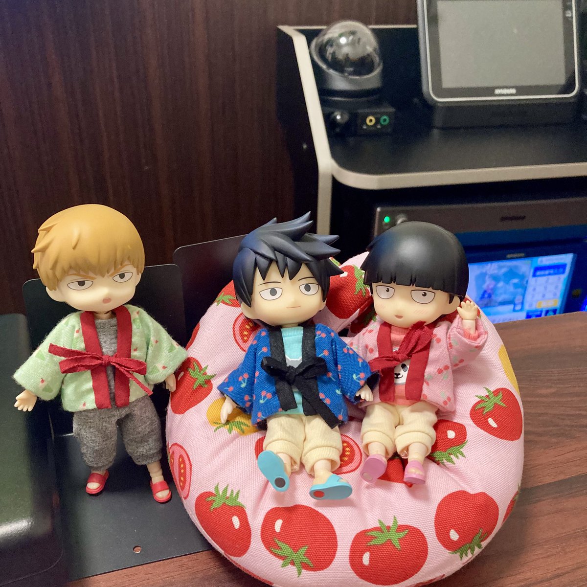 今日は相方と
カラオケ🎤しないネーム会w
4時間ずっとしゃべりっぱw
漫画について語りまくりましたw
編集部さんに見せる漫画を頑張ってます！
低浮上ですが生きてまーす✨