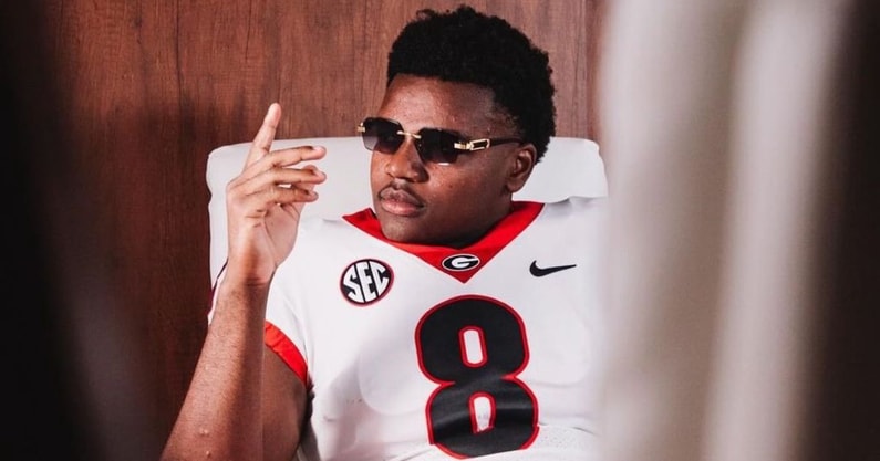 JakeMRowe's tweet image. Georgia welcomed 24 early enrollees to campus in December/January. We're profiling each of them starting today with Ethan Barbour...

He's turning heads already (PLUS)

on3.com/teams/georgia-…