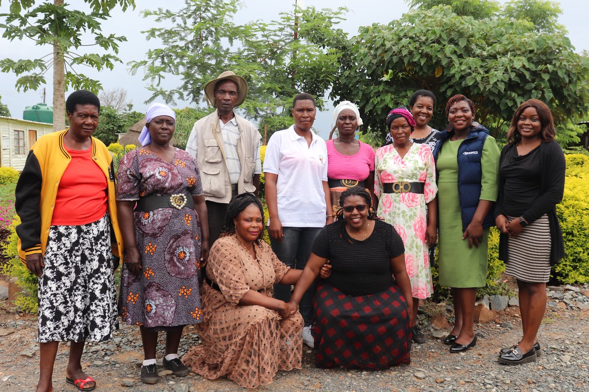 ActionAidZim's tweet image. The celebration ended with a certification ceremony to appreciate the hardworking champions, leaders, drama members &amp;amp; TUSEME mentors. Their dedication will continue to make a difference in ending violence against women and girls. #TORCHESproject #TUSEME #sasatogether