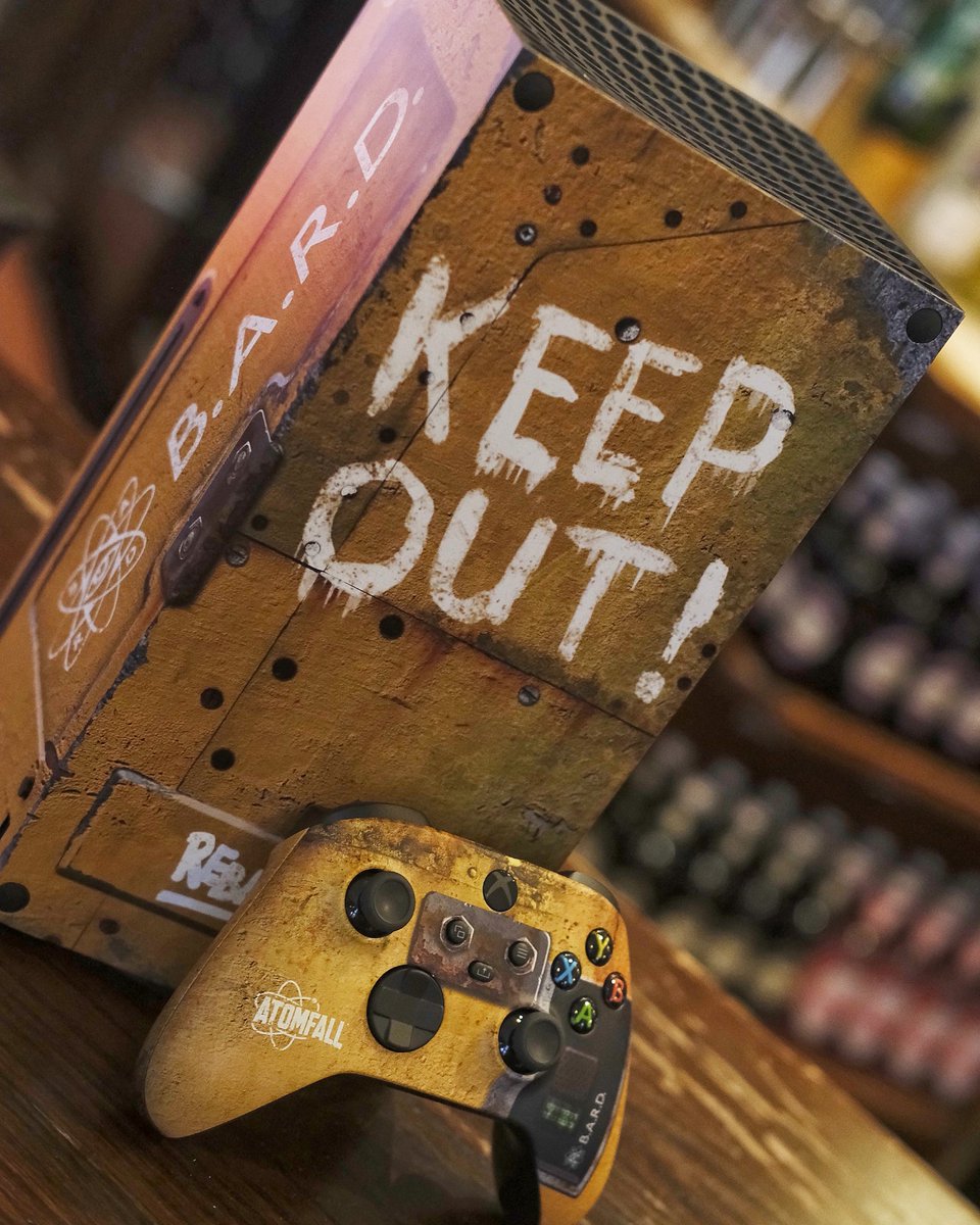 pretendasaurTTV's tweet image. [#Ad/Invite/Gifted]

⚠️ WARNING!! THIS IS A SAFETY ANNOUNCEMENT ⚠️ 

#ATOMFALL ⚛️ will be releasing soon.

The boffins over at @Rebellion  invited us to an exclusive capture event at a top secret location. ☎️.

Will share more info as we recieve it.

@AtomfallGame 

#atomfallgame