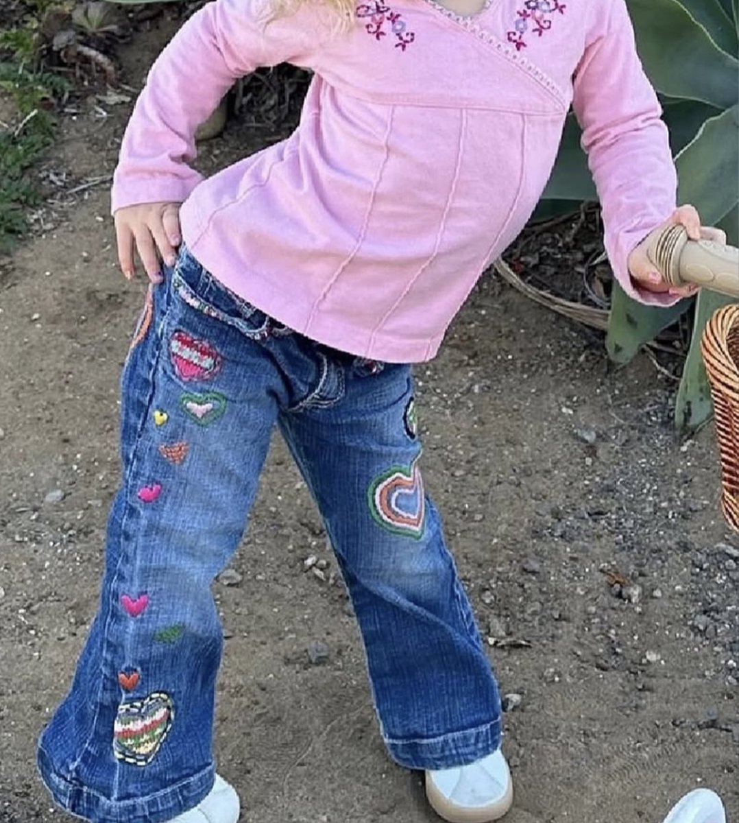 her kizin en az bir kez giydigi o kombin