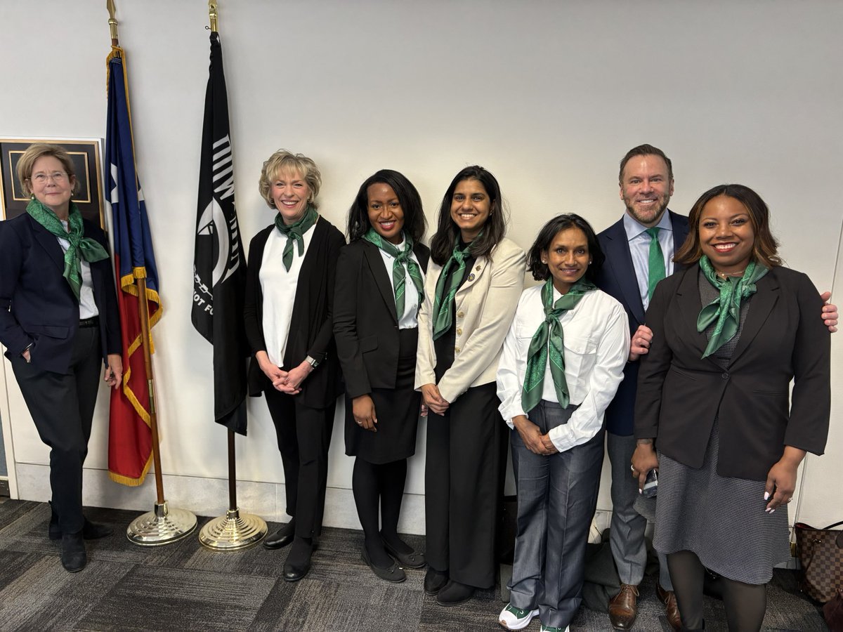 American Academy of Neurology (@aanmember) on Twitter photo Team Texas had a fantastic meeting with the staff from <a href="/JohnCornyn/">Senator John Cornyn</a>’s office! Thank you for taking the time to connect with our members.
#AANadvocacy #NOH25 Team Texas had a fantastic meeting with the staff from <a href="/JohnCornyn/">Senator John Cornyn</a>’s office! Thank you for taking the time to connect with our members.
#AANadvocacy #NOH25