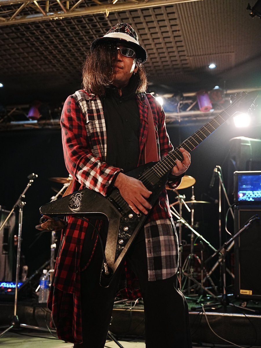 3Moni4's tweet photo. いつも動画しか撮ってないから
練習がてら静止画撮ってみた📷
暗いとこでの設定難しかった

こちらはトップバッターの
T'oyama-en-cielさん
HYDEの曲凄く声があってたので
またやってほしい✨ https://t.co/cjTizoFnGi