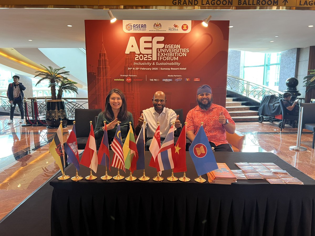ASEAN Universities Exhibition Forum 2025, Sunway Resorts Hotel.

Team Commonwealth Youth Innovation Hub attended and engaged with universities across ASEAN and Malaysia. 

Moving forward with more further collaborations and creating more opportunities for all of you. Stay tuned!