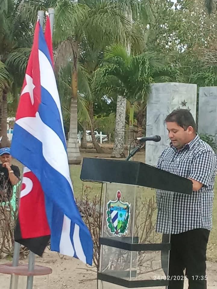YaniselSanchez4's tweet image. Desde los potreros de Lázaro López, en #CiegodeÁvila, donde se erige el monumento que perpetúa la conformación del Ejército Invasor,  los avileños reafirmaron, este 24 de febrero su compromiso con la historia y las acciones a desarrollar para un #CiegoEn26
#patrimonioavileño