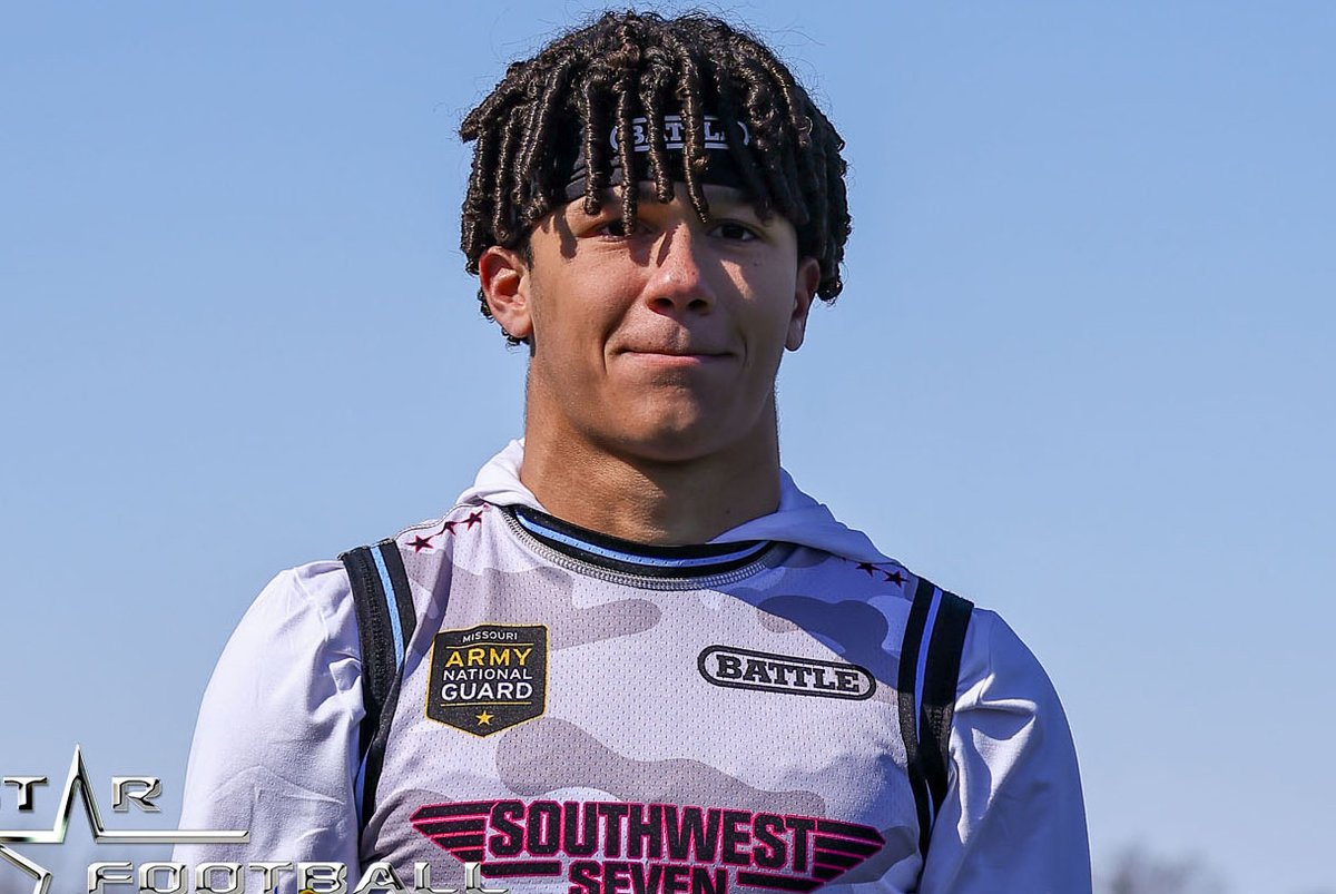 Six Star Football | PLUS+ (@sixstarfootball) on Twitter photo EVENT COVERAGE | Get to know the rising 2027 DB prospects who made noise at MO-KAN Queen City Tournament
⭐️Brock (Bentonville) & Floyd (East St. Louis) among top '27 DBs at MOKAN🔥
STORY:▶️🔗sixstarfootball.com/article/event-…
<a href="/dominicberry24/">Dominic Berry</a> <a href="/Silas6Brock/">Silas Brock</a> <a href="/iam_bb4/">𝑩𝒓𝒚𝒔𝒐𝒏”𝑩𝑩”𝑩𝒓𝒐𝒘𝒏</a> <a href="/KendynCharbonn1/">Kendyn Charbonneau</a> EVENT COVERAGE | Get to know the rising 2027 DB prospects who made noise at MO-KAN Queen City Tournament
⭐️Brock (Bentonville) & Floyd (East St. Louis) among top '27 DBs at MOKAN🔥
STORY:▶️🔗sixstarfootball.com/article/event-…
<a href="/dominicberry24/">Dominic Berry</a> <a href="/Silas6Brock/">Silas Brock</a> <a href="/iam_bb4/">𝑩𝒓𝒚𝒔𝒐𝒏”𝑩𝑩”𝑩𝒓𝒐𝒘𝒏</a> <a href="/KendynCharbonn1/">Kendyn Charbonneau</a>