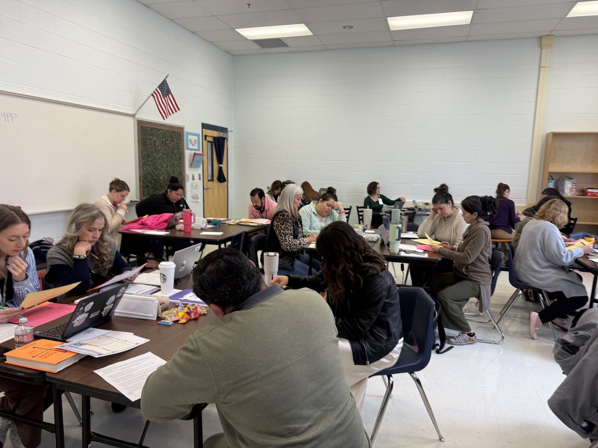 JJHSInstrCoach's tweet photo. Thank you @NISDSecELA for inviting the @NISDJay #InstructionalCoaches out to talk cognitive lift with coordinators 👏🏽 the talk was invigorating and exciting. We can’t wait to see where this takes us and students 🙌🏽 #DoYouEvenLift 🧠🏋️‍♀️ https://t.co/BqX86aEDuQ