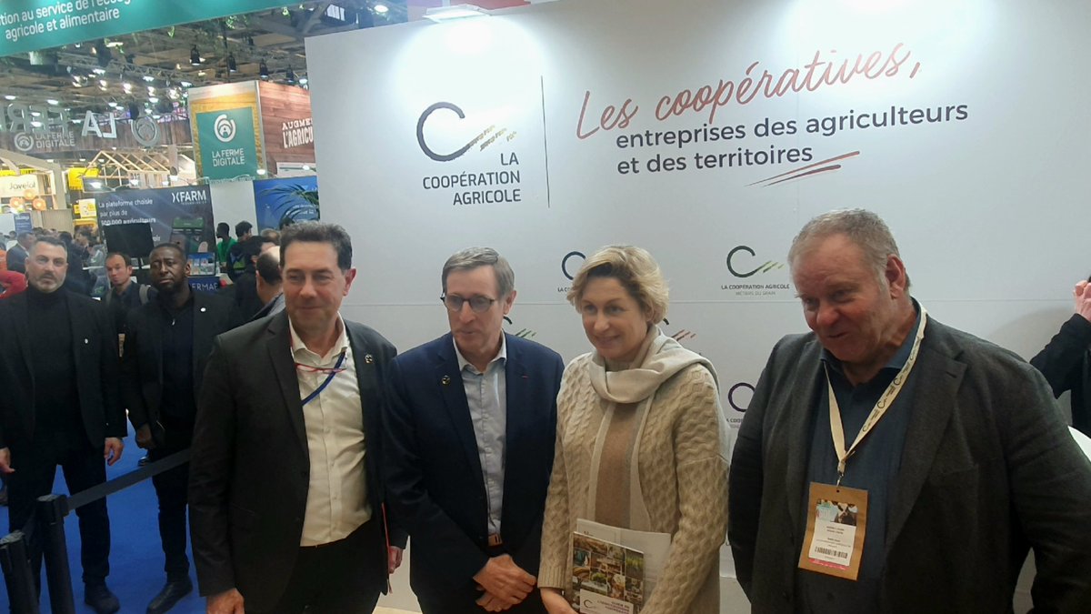 VigneronsCoop's tweet image. #SIA2025LCA 
Rencontre importante avec la Ministre déléguée en charge du Tourisme pour parler #oenotourisme #restructuration des #cavescoops et son impact sur le paysage viticole, mais également cohabitation entre vignerons et riverains.
#PlusFortsEnCoop