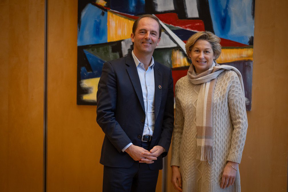 Nathalie Delattre (@n_delattre) on Twitter photo À l’approche de la #SemaineDesMétiersDuTourisme, j’ai échangé avec <a href="/ThibautGuilluy/">Thibaut Guilluy</a> sur les défis liés aux métiers en tension dans le secteur du tourisme. #EmploiSaisonnier #Attractivité <a href="/FranceTravail/">France Travail</a> À l’approche de la #SemaineDesMétiersDuTourisme, j’ai échangé avec <a href="/ThibautGuilluy/">Thibaut Guilluy</a> sur les défis liés aux métiers en tension dans le secteur du tourisme. #EmploiSaisonnier #Attractivité <a href="/FranceTravail/">France Travail</a>