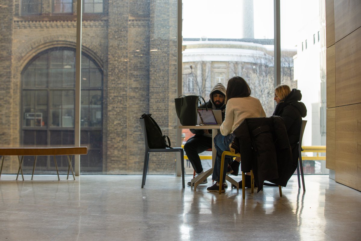 Summer 2025 course enrolment start times are now available on ACORN and priority enrolment starts on March 3, 2025. 

Pro tip: Use Timetable Builder to help create your perfect summer course schedule➡️ ttb.utoronto.ca
