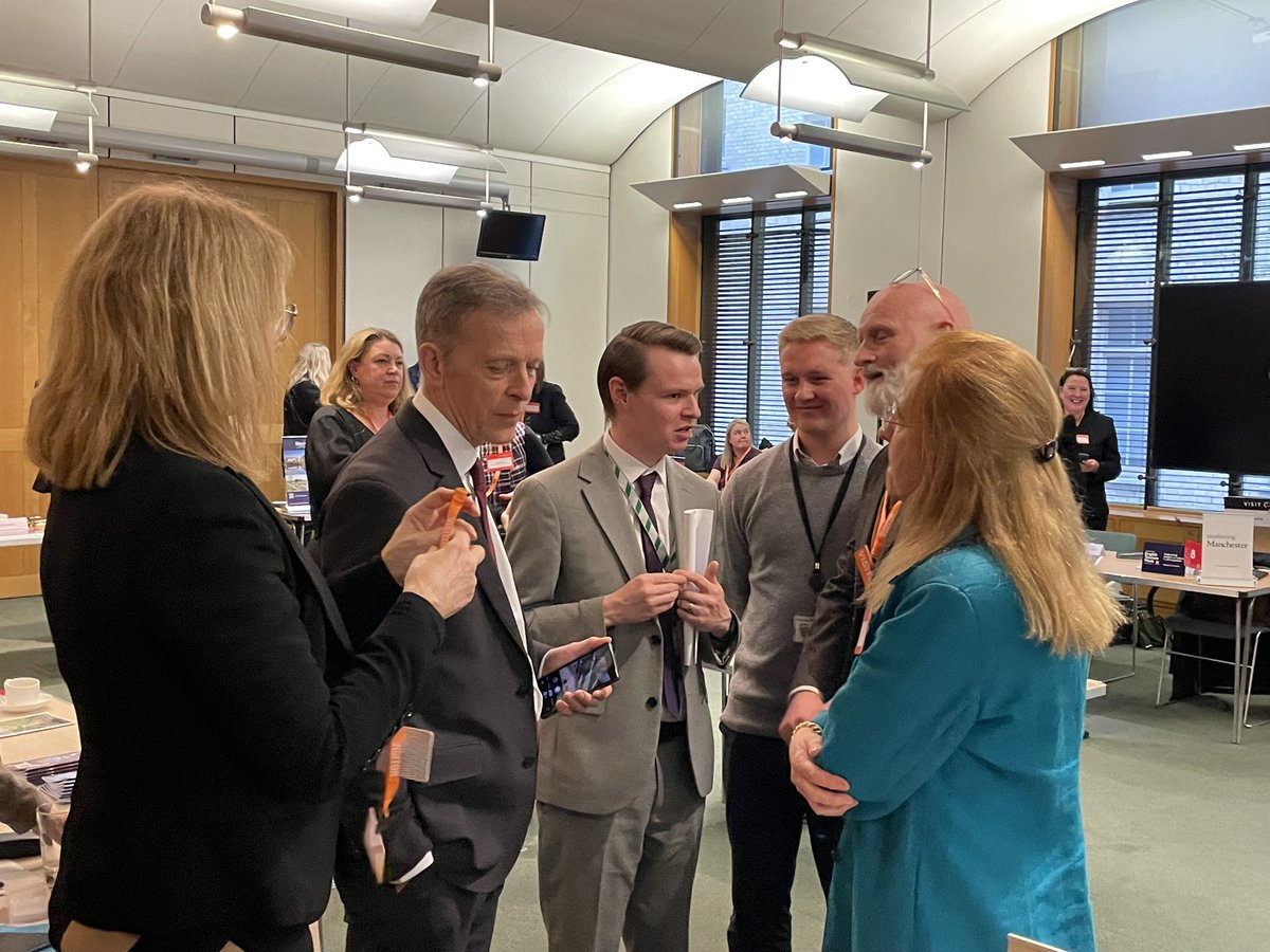 anke_monestel's tweet photo. @VisitEnglandBiz chair @backborwick welcomed #LVEPs and MPs to a reception in parliament today highlighting how the visitor economy drives growth in local communities. Tourism supports 2.6m jobs across all areas of England and is worth £106bn to the economy. https://t.co/dnXtXp0OEA