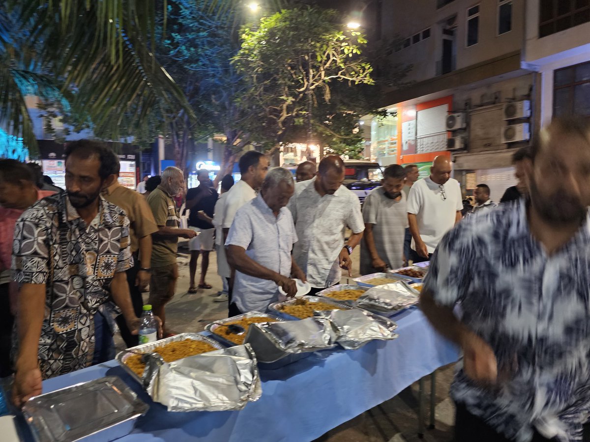 hamdhaan623's tweet photo. ޑިމޮކްރެޓުންގެ މާހެފުން
#WeTheDemocrats
@TheDemocratsMV https://t.co/EkI5Op6QEx