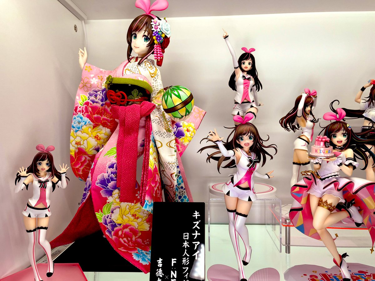 S_Pen3739's tweet image. #WakeUpKizunaAI
#KizunaAI
#キズナアイ

いろんなライブ衣装のアイちゃんフィギュアもほしいしー
kznちゃんのフィギュアもほしいー
