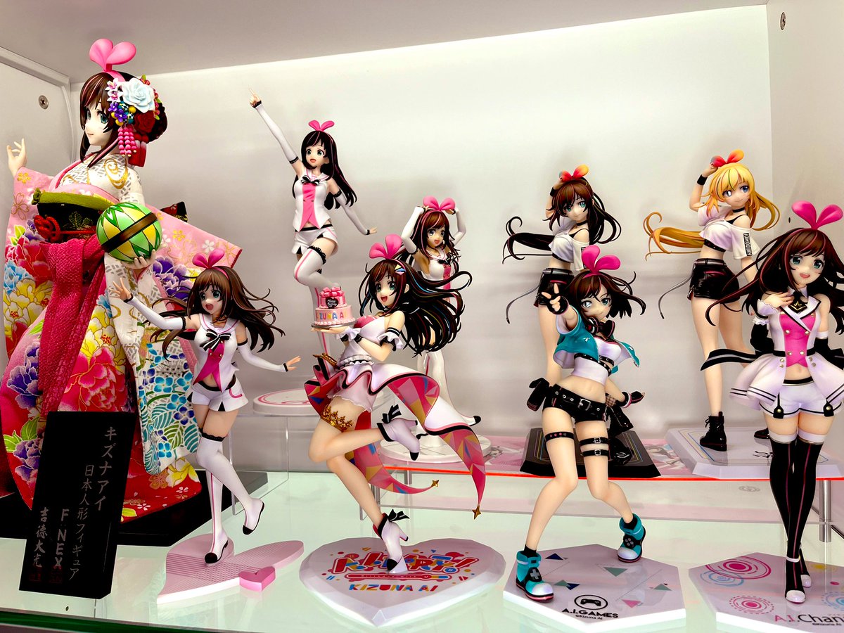 S_Pen3739's tweet image. #WakeUpKizunaAI
#KizunaAI
#キズナアイ

いろんなライブ衣装のアイちゃんフィギュアもほしいしー
kznちゃんのフィギュアもほしいー