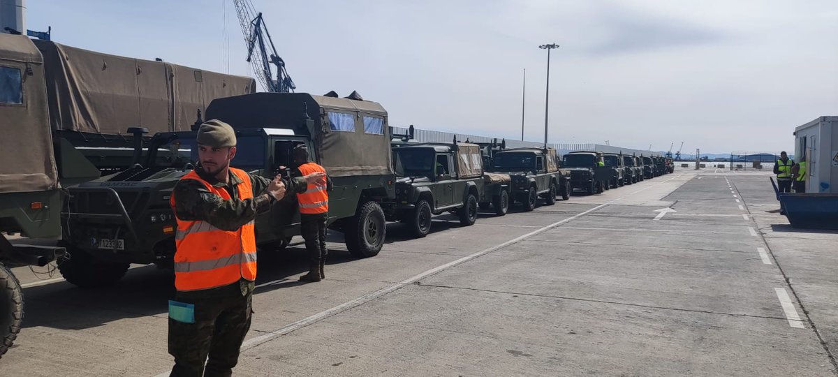COMGEMEL_ET's tweet photo. Se inicia la proyección de Unidades para el Ex Royo de Diego I/25. Dirigido por el #RAMIX 32, en el que participarán tambien unidades del #BHELA_I y #GOE_35
@COMGEMEL_ET
@MCANA_ET
#SomostuEjército https://t.co/mZdWjSyWbu