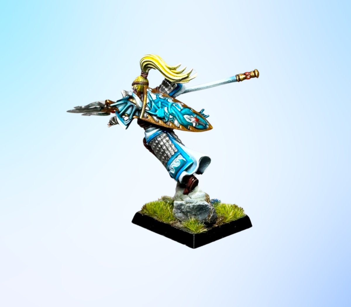 MiniatureRealms's tweet photo. High Elf Realms are available to pre-order for Warhammer: The Old World and Games Workshop kindly sent me the new Ishaya Vess.
https://t.co/pAC80J4deH
#warhammer #warhammertheoldworld #warhammercommunity #TheOldWorld #AdWIP #highelfrealms #highelves #paintingwarhammer https://t.co/AMeTW5m7ik