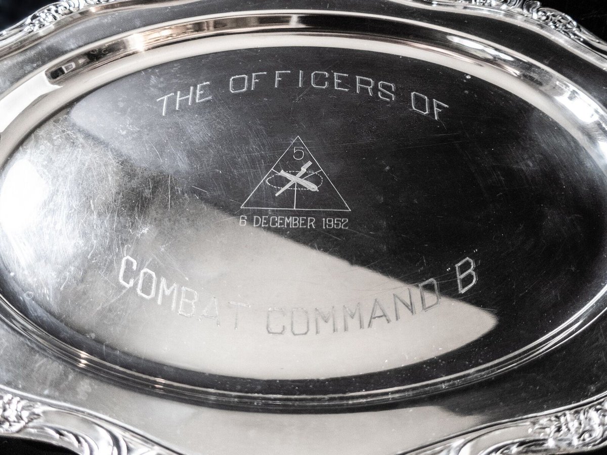 InventifDesigns's tweet image. Baroque By Wallace Silver Plate Tray 5th Armored Division 1952 #antiquedining #vintagedining
Buy here inventifdesigns.com/products/baroq…