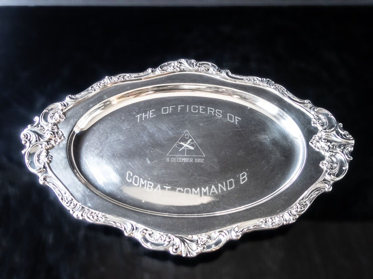 InventifDesigns's tweet image. Baroque By Wallace Silver Plate Tray 5th Armored Division 1952 #antiquedining #vintagedining
Buy here inventifdesigns.com/products/baroq…
