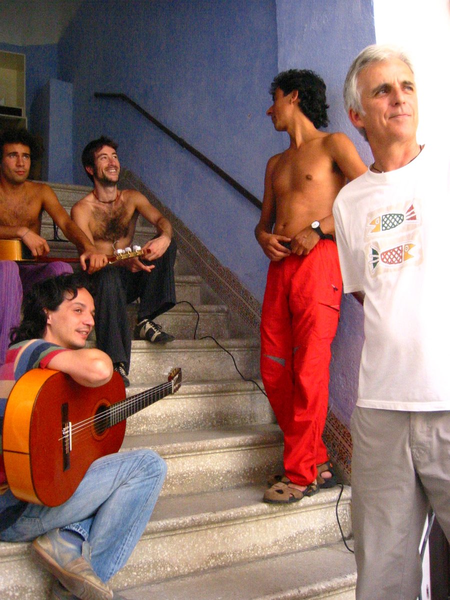 G_5_oficial's tweet photo. ¡Tucaratupapi vuelve a las plataformas! @KikoVeneno, @ElCanijodeJerez  , @muchachitobombo , @tomasitooficial  y @tabanquero75  montaron el G-5 a su manera, como quien se junta para echar unas risas y acaba grabando un disco que ya es mítico. 
https://t.co/rgxtXtpS26 https://t.co/bMPLCVlI31