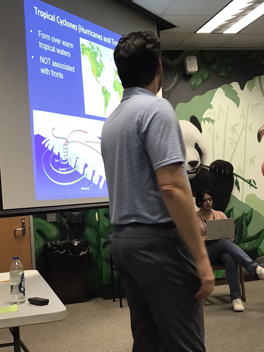 RobRangers5th's tweet photo. Meteorologist, Lance Wood came out to speak with our 5th graders about weather today! https://t.co/4XKdQYhUn2