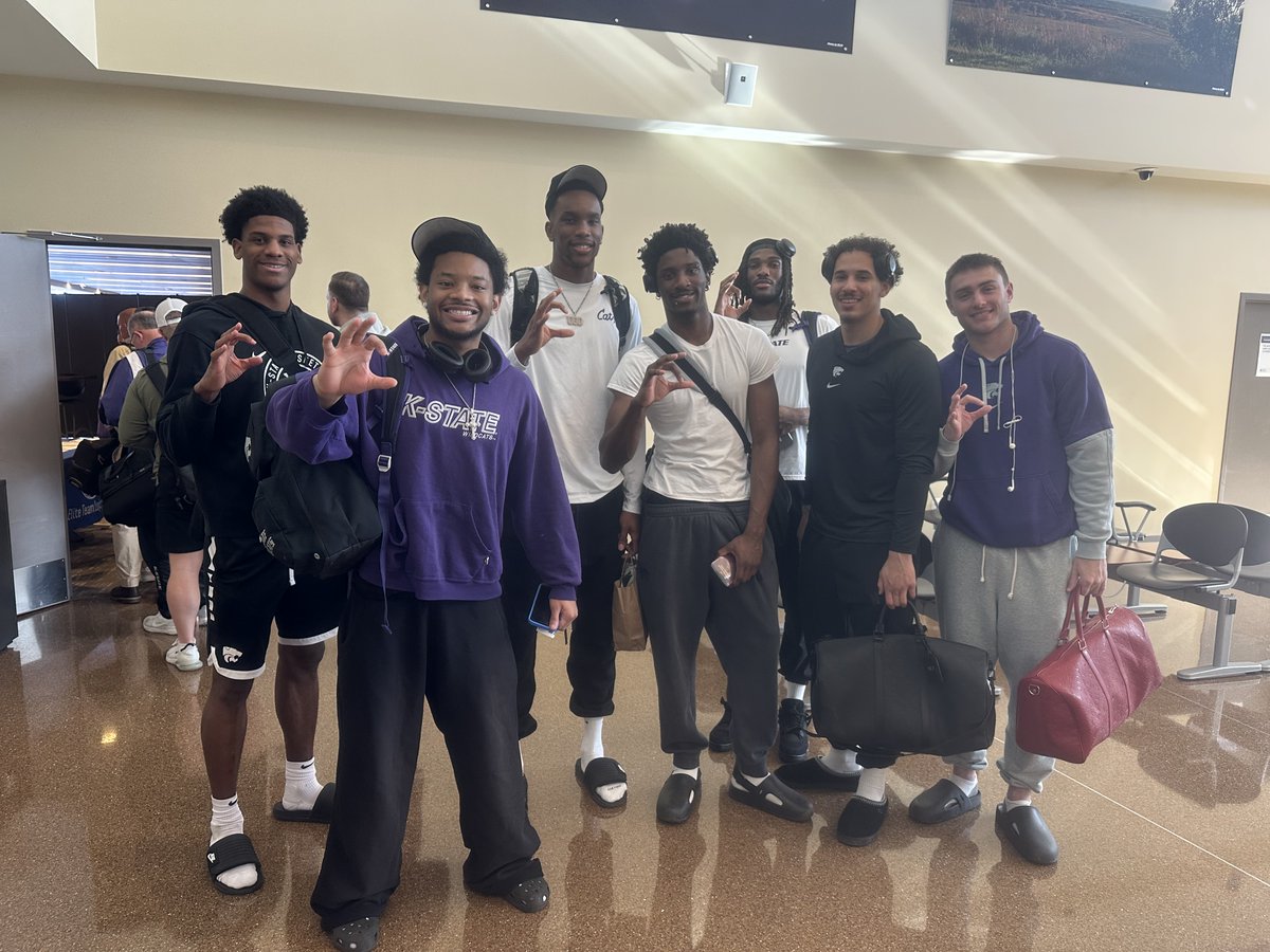 The CATS have departed MHK for Florida. 
 
 Good luck CATS!!!