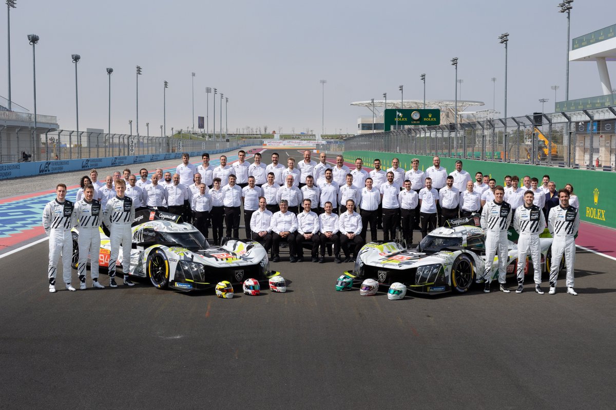 Our 2025 family photo! Team Peugeot TotalEnergies ready to step into the new season. 💪

#PEUGEOT9X8 #WEC #Qatar1812km