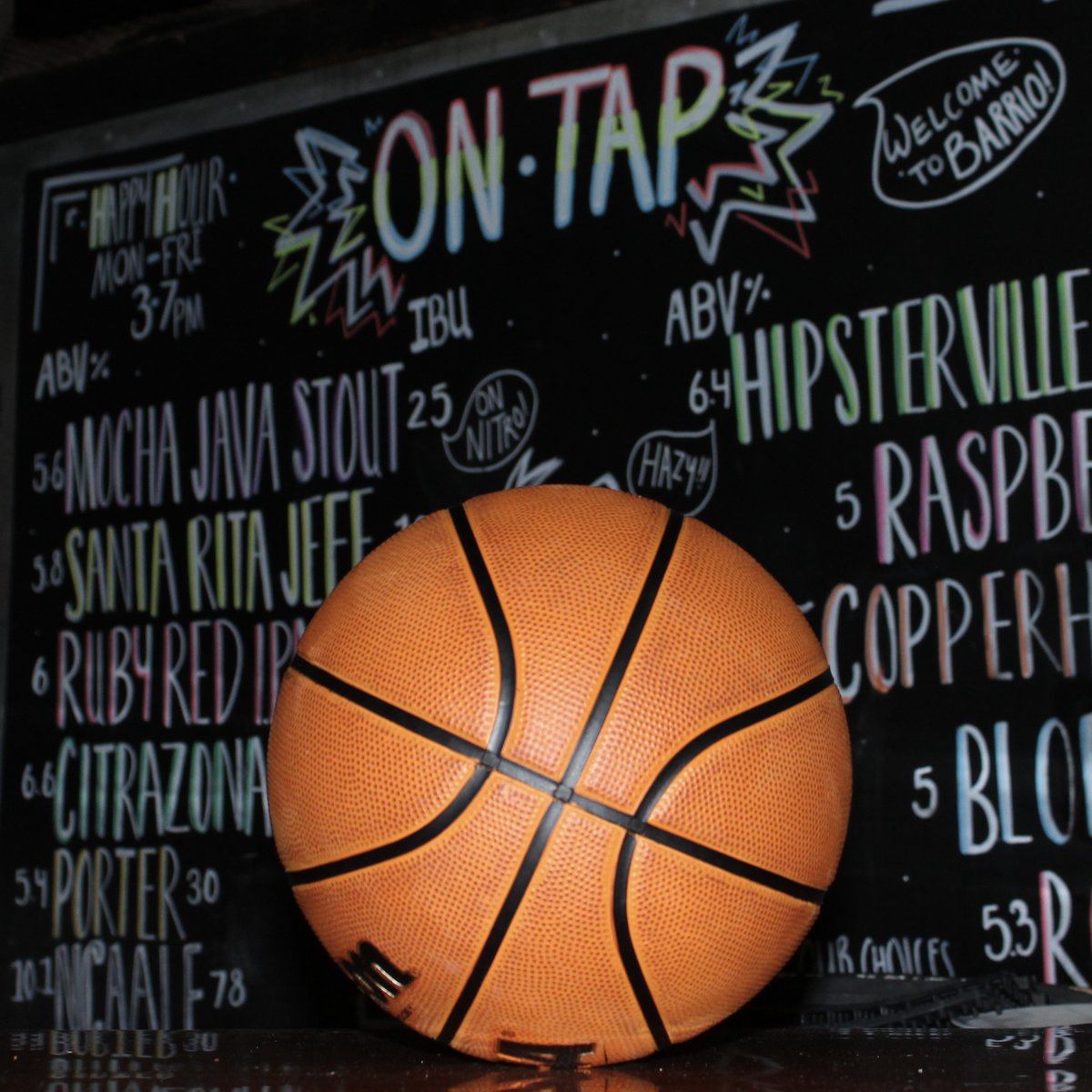 🏀🍻 Game day vibes incoming! Catch the UA Men's Basketball team at home tomorrow as they take on Utah at 7 PM! Stop in to watch the game with us, or swing by the brewery before or after the game for a cold one. Let’s go Wildcats! 🍺🎉