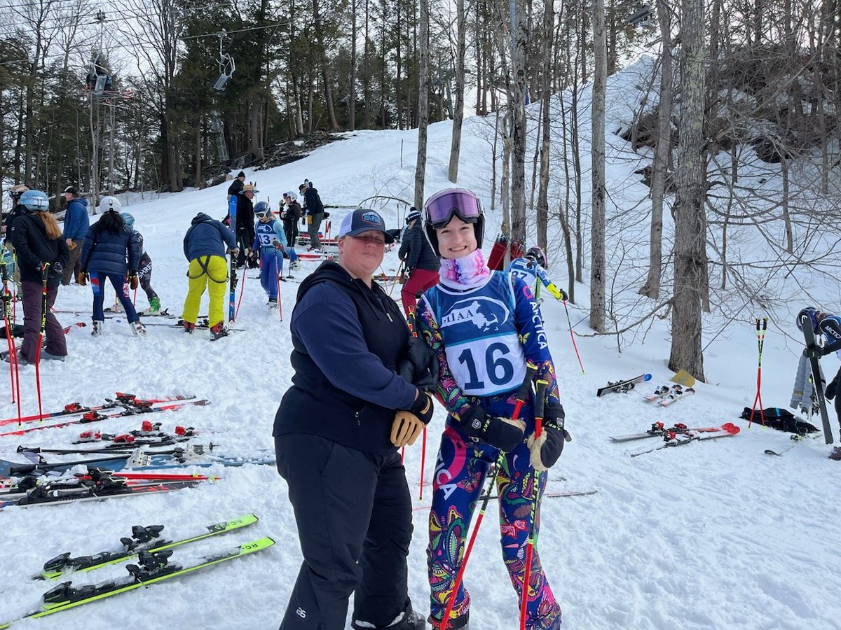 MedwayAthletics's tweet photo. The girls are killing it at States.  We are currently in 3rd place as a team.

1st run:
Charlotte Richmond- :52.90
Elle Heiden- :56.30
Keira Davis- :57.78
Margaret Morton- 1:06.53 https://t.co/T7xpfjIUYJ