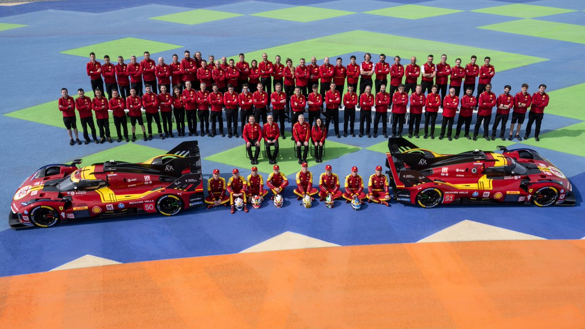 FerrariHypercar's tweet photo. The #FerrariHypercar team photo has just dropped! 😍

#Ferrari499P #WEC https://t.co/yrHyX78Crd