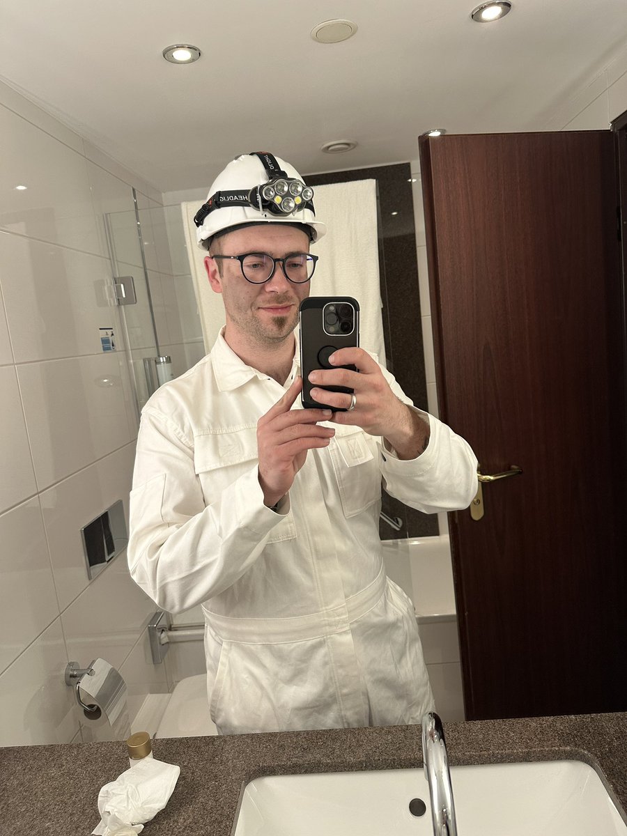 Auf geht’s zur karnevalsfeier 🥰
Glück auf 😇