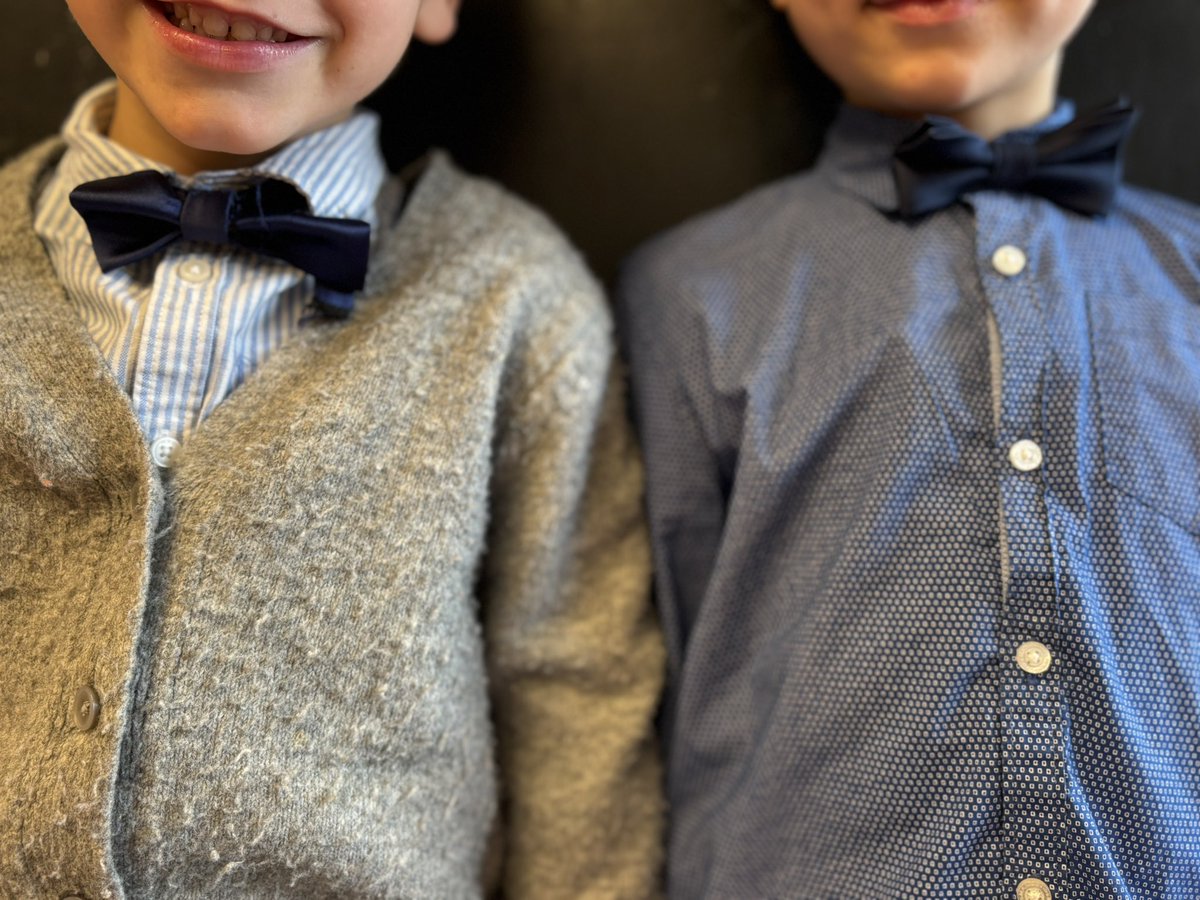 2n dia de Carnaval a #jecasp
Avui tocava venir a l’escola ben mudats i tothom ha complert amb èxit la tasca encomanada!🤩
Demà, pijama!!