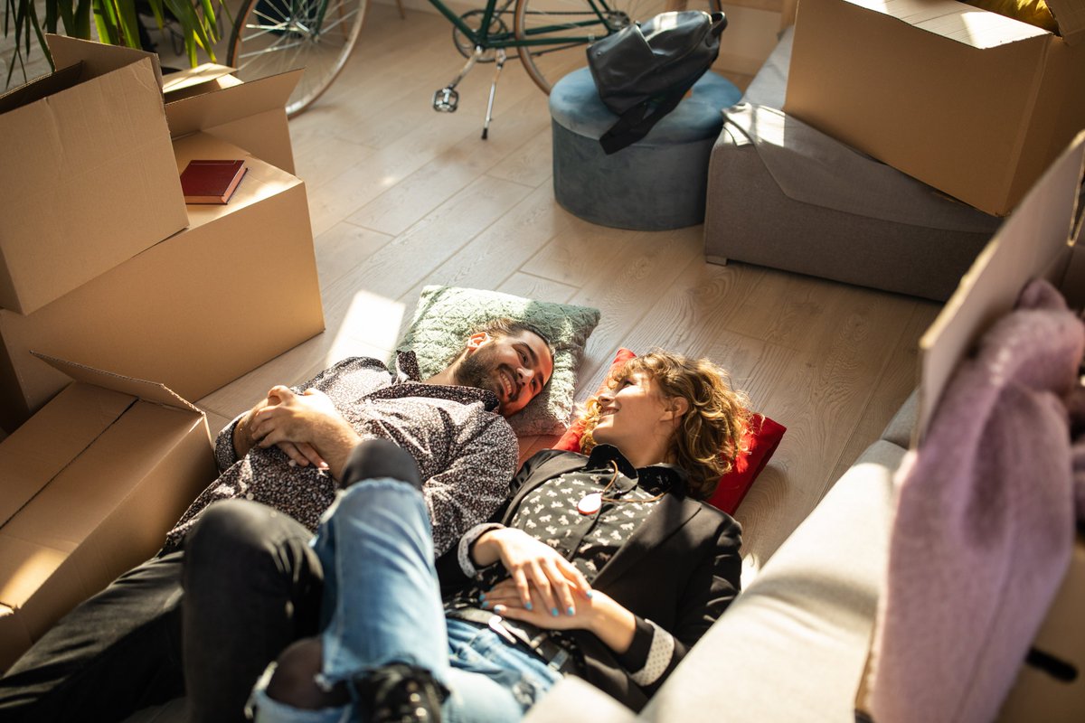 The Optus Home Mover experience makes moving your Optus nbn simple and easy. Book your move online. 🏠

Set your move-in date and get connected fast with a 4G SIM built-in your Optus Ultra WiFi modem.

Start your move via My Optus app or visit → help.optus.com.au/3TCJIy4