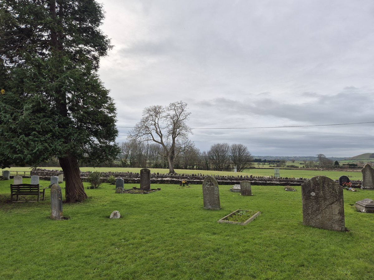 TheHistoryMouse's tweet photo. Mouse often waxed lyrical (Mouse also makes candles) about the size of the Wiltshire sky and the amazing views, well how about this for a #TombWithAview?
#StLeonardRodneyStoke #Somerset #TombTuesday https://t.co/UZBdbaYBva