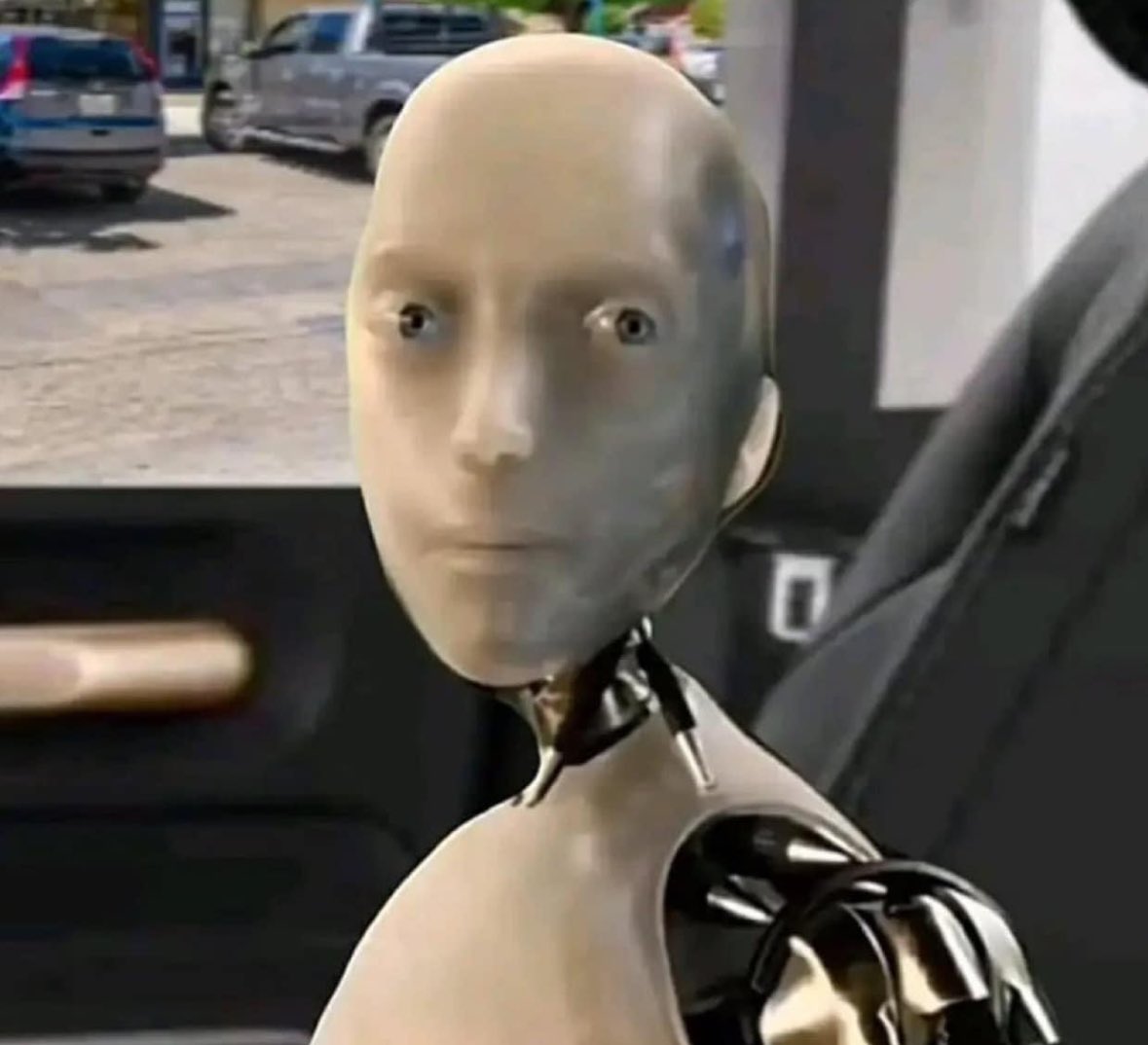 Whotfismick's tweet photo. my face when i see someone watching videos at max volume : https://t.co/oL9lAGPDxt