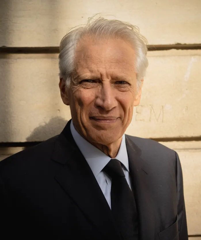 avec_villepin's tweet photo. 🟡 Dominique de Villepin devient la personnalité politique préférée des Français avec 53% d’opinions positives ! 

Source : @IfopOpinion sorti ce soir ! 🤩 https://t.co/Sa4C9JHC14